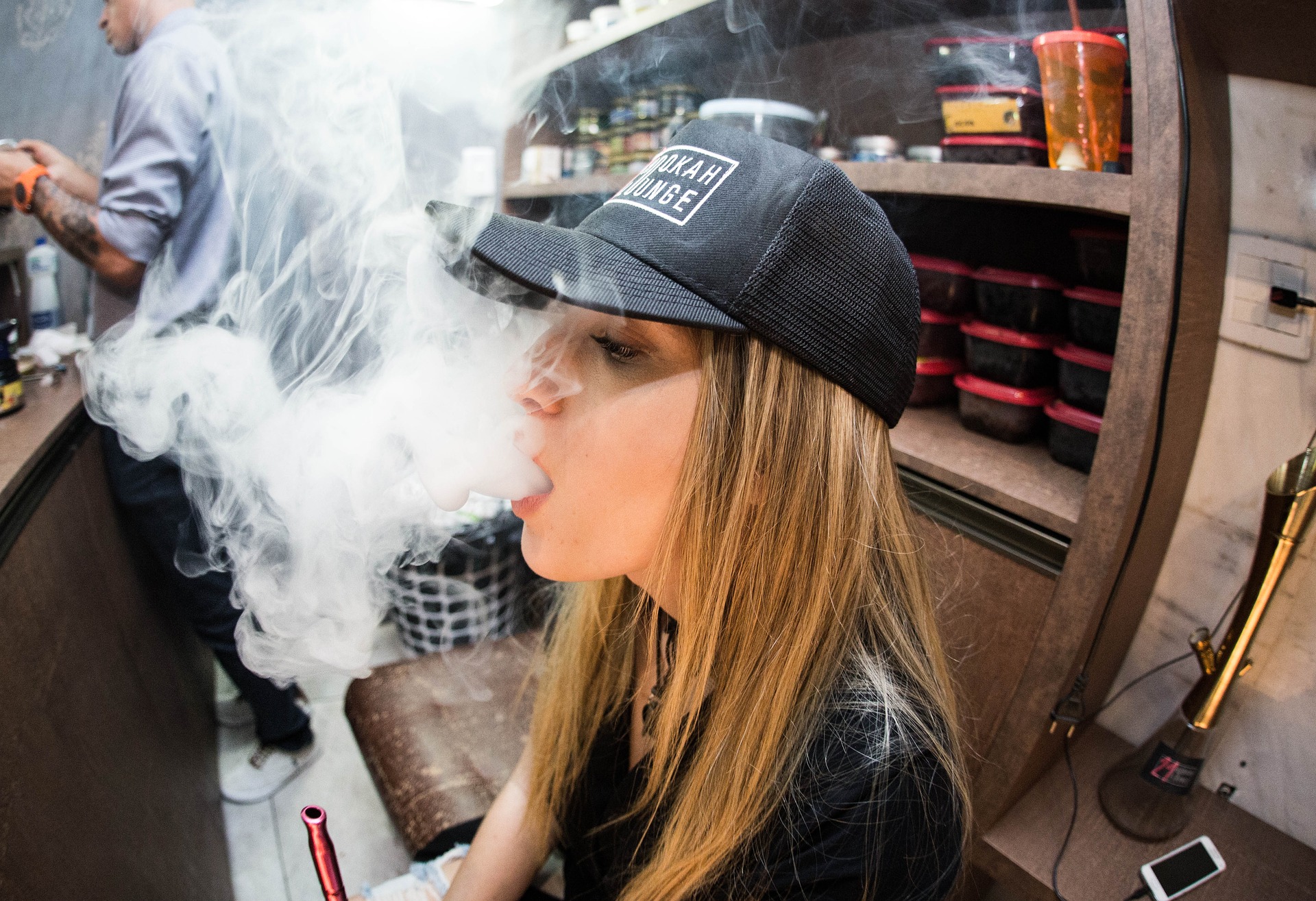Here is why the Government needs to do something about DIY vaping