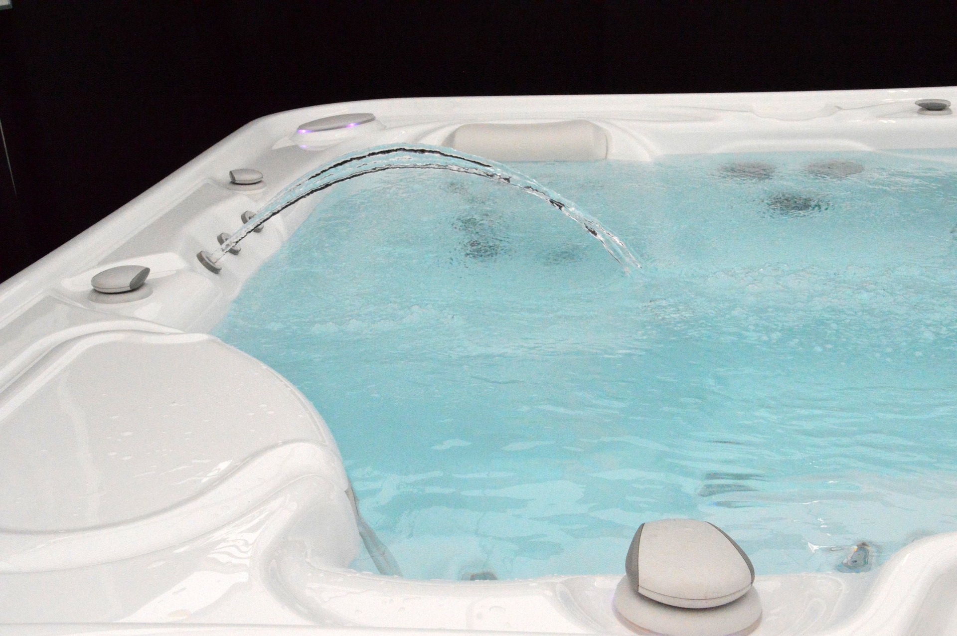 Do hot tubs increase property value?