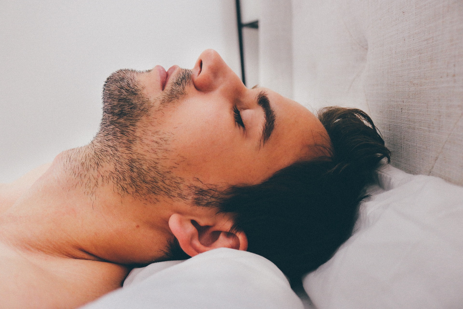 How to get back on a sleep schedule after the holidays