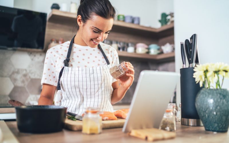Including CBD in your diet: products, consumption, and storage