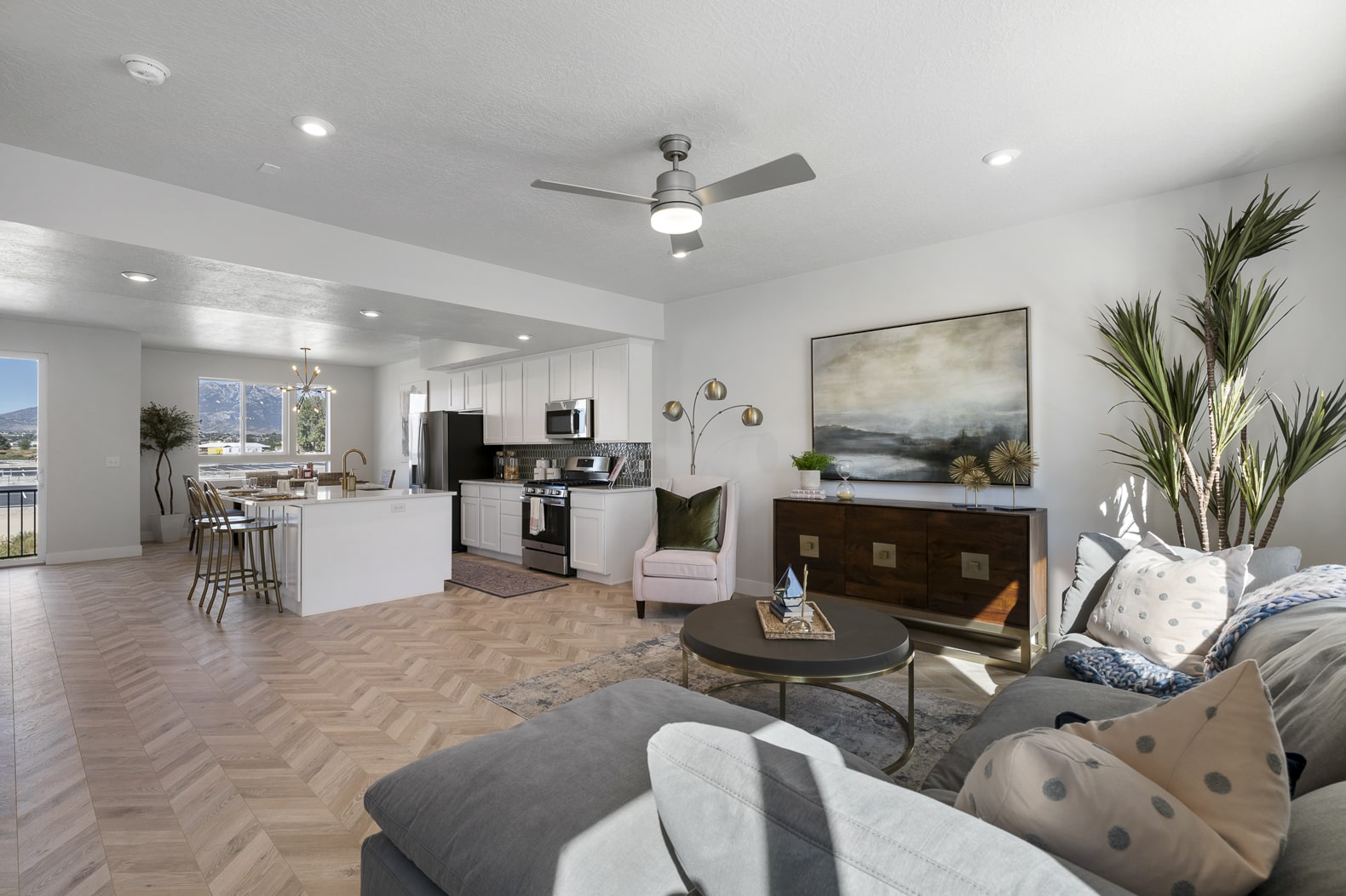 The Great Room Trend: Creating Spacious and Versatile Living Spaces