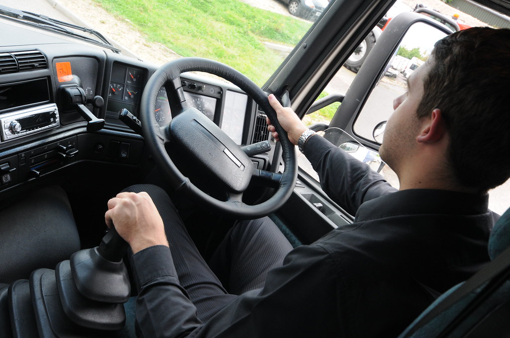 How Having a Career Move to HGV Driving Can Be Beneficial