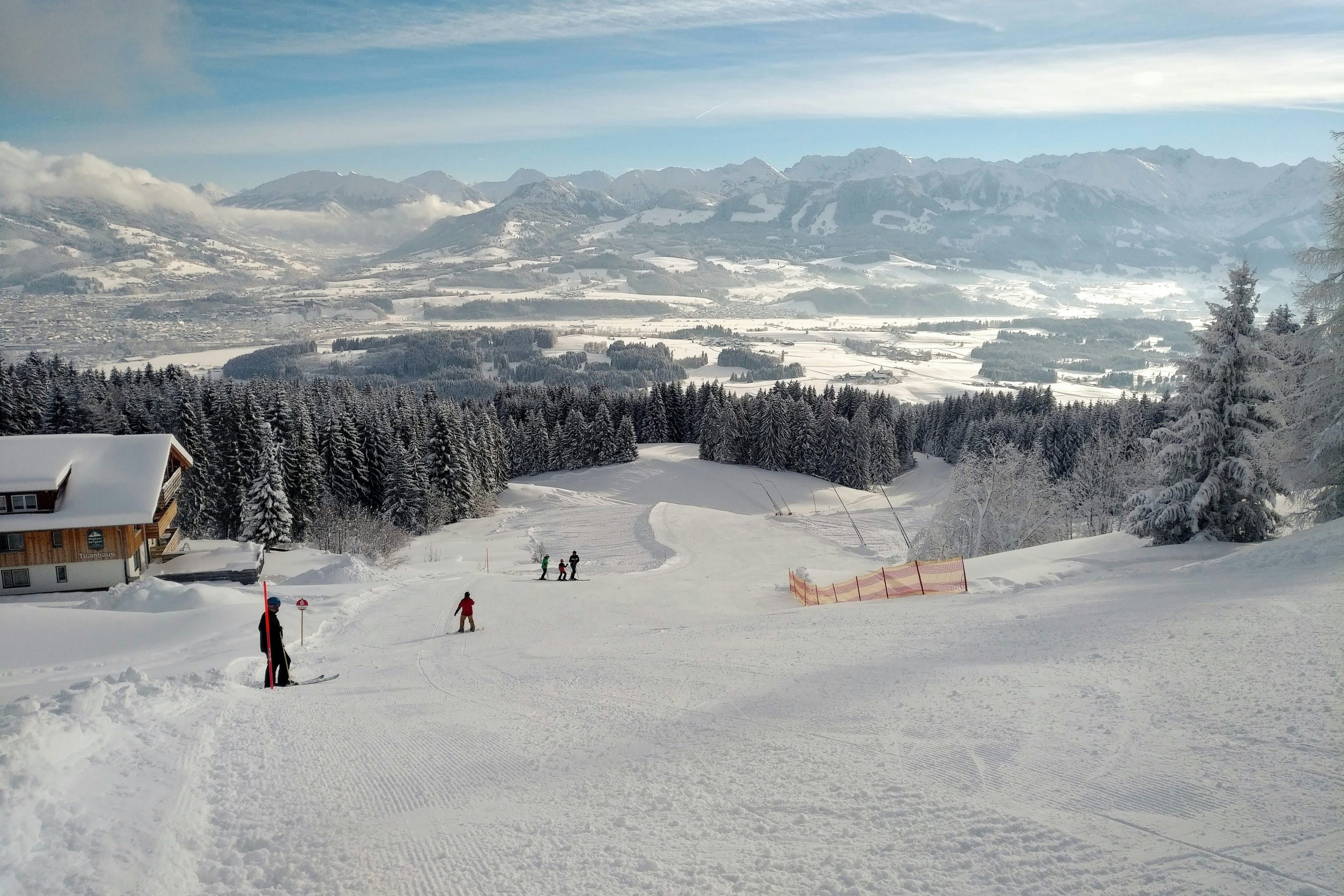 How to Plan a Ski Trip Without Breaking the Bank