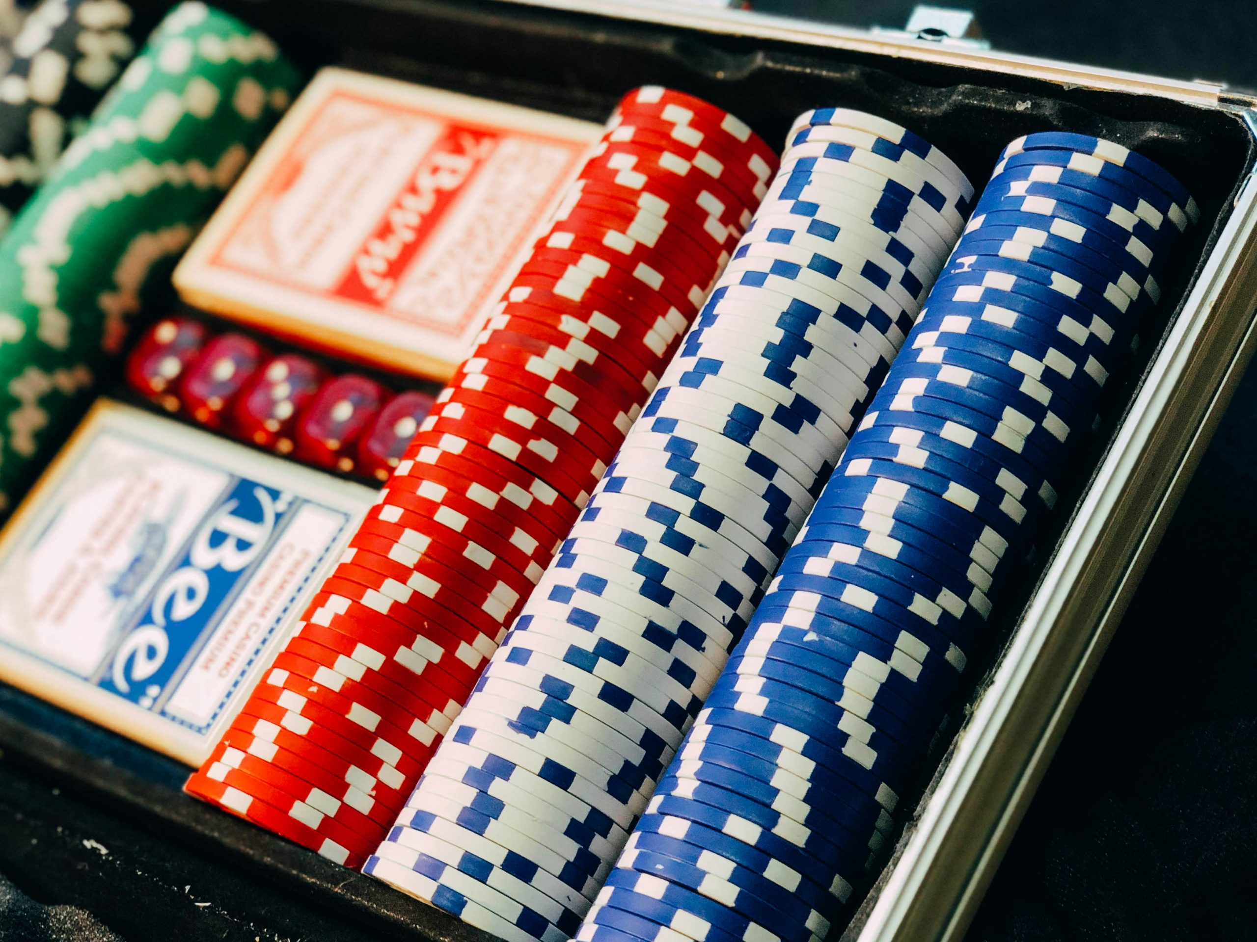 The Logistical Challenges of Traveling Internationally With Poker Gear