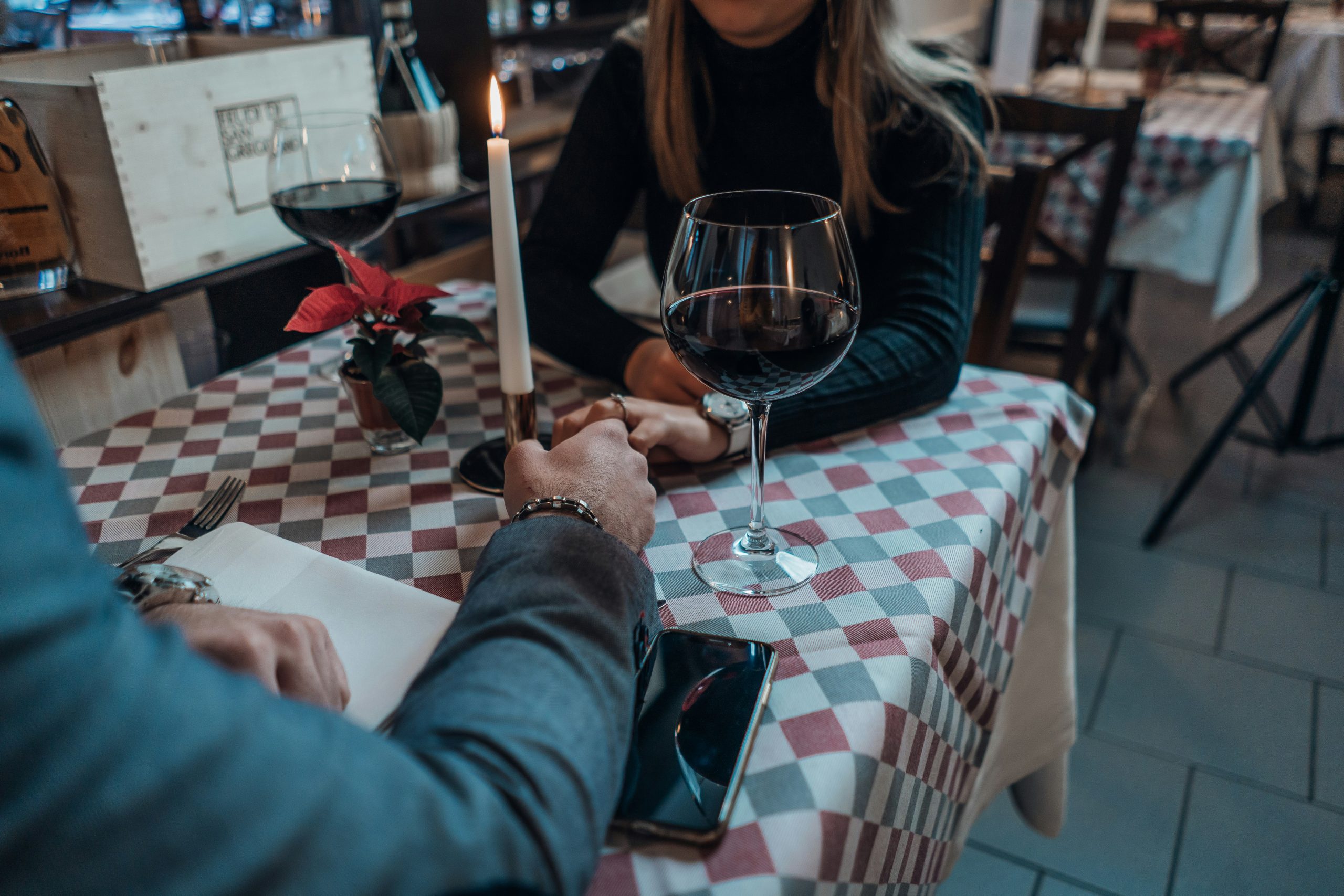 Dating Apps Make Everyone Disposable in the Eyes of Their Matches