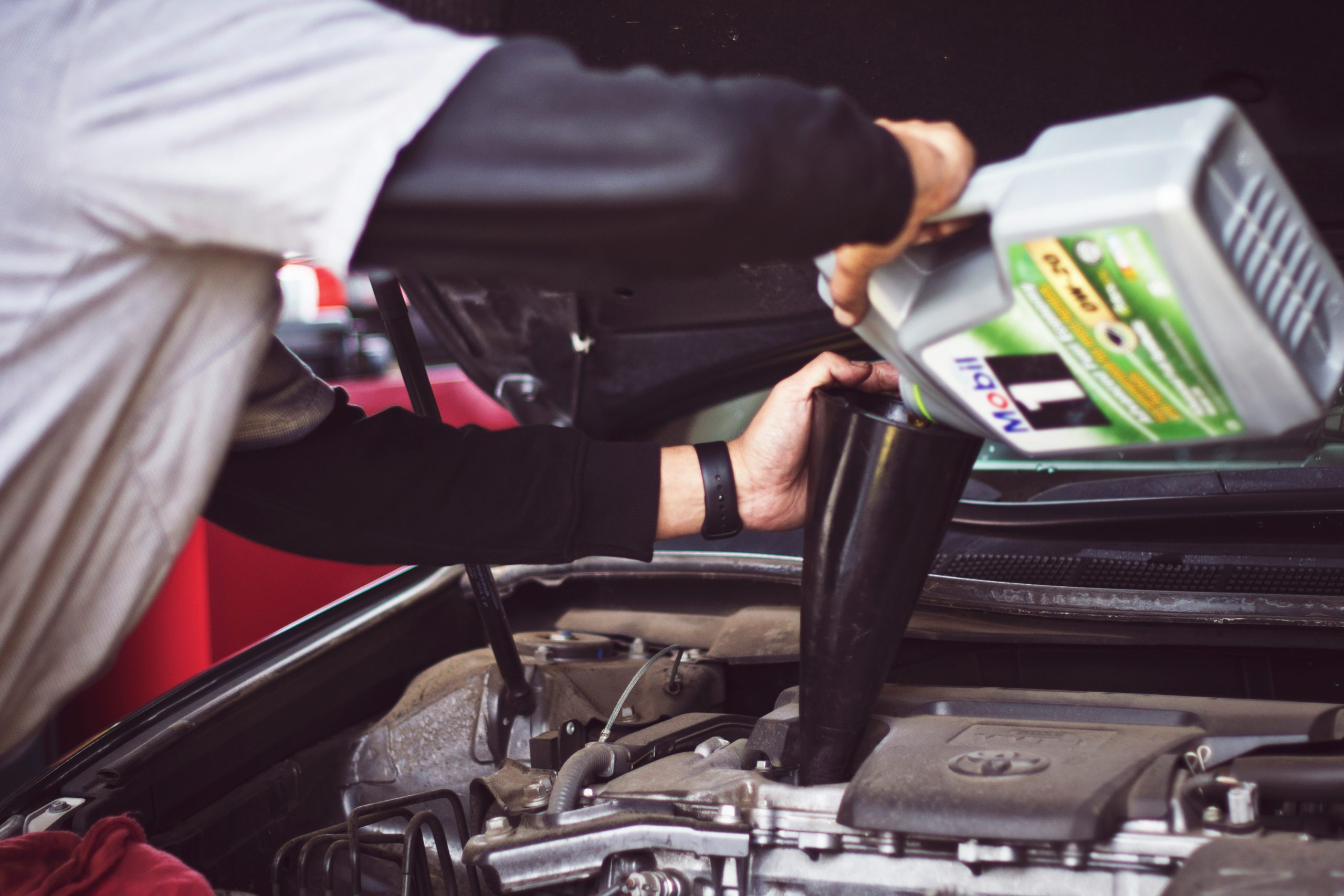 Dispelling Myths: Understanding the True Role of Engine Oil in Cars
