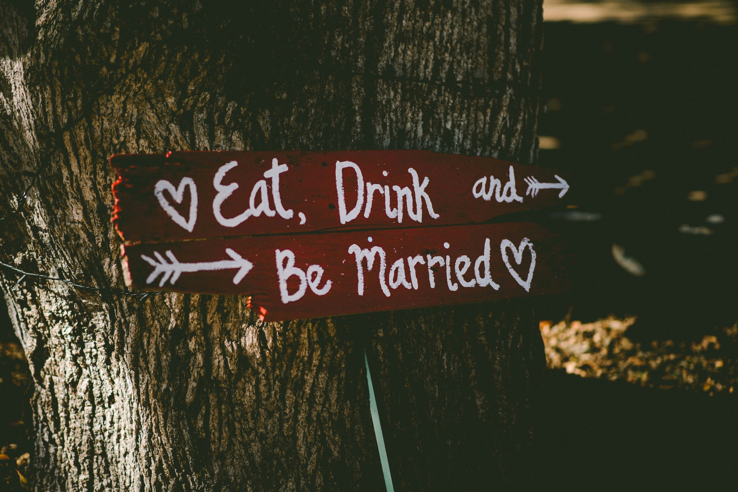 Modern Wedding Etiquette: Which Rules Still Matter and Which You Can Ignore